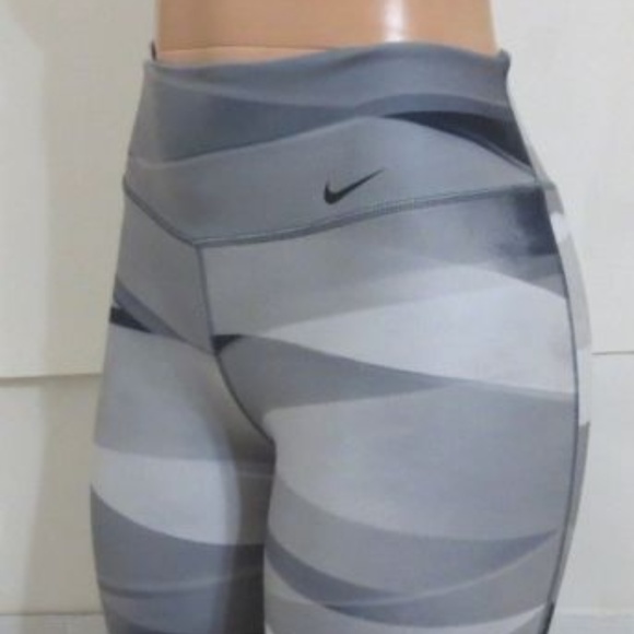 Nike Pants - Nike Dri-Fit - Pants Leggings